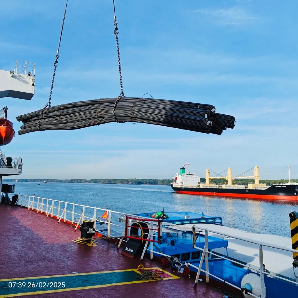 Steel Cargo Transshipment cargo operation
